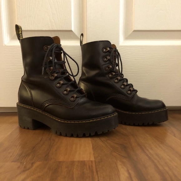 Dr. Martens Shoes - Dr. Marten Leona Platform